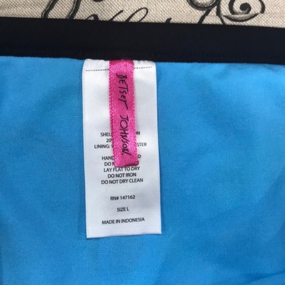 Betsey Johnson FRAMED FLOWERS HIPSTER BOTTOM - Picture 5 of 9